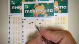 Mega-Sena sorteia prêmio acumulado.