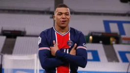 Mbappé está de volta ao PSG, após se recuperar de lesão sofrida no Campeonato Francês.