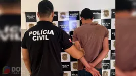 Uma equipe de policiais da Delegacia de Polícia Civil, foi até a residência e efetuaram a prisão em flagrante do suspeito