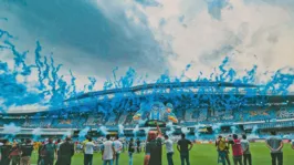 Mosaicos e festa abrilhantaram o estádio no domingo, mas uma derrota inesperada acabou com a alegria do torcedor bicolor