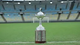 Taça que será entregue ao campeão da Libertadores de 2024