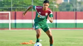 O zagueiro Vitor Mendes teve seu contrato rescindido com o Fluminense