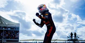 Verstappen larga na pole em Austin