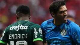 Com uma vantagem tranquila nos pontos e nos critérios de desempate, o Palmeiras de Endrick e Abel Ferreira está a 90 minutos de conquistar o bicampeonato do Brasileirão.