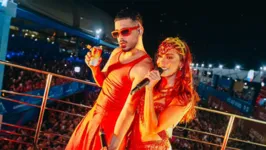 Anitta e Pedro Sampaio fizeram show para os foliões.