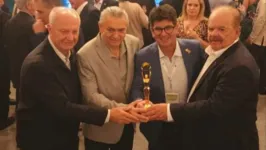 Arialdo Boscolo (presidente da Fenaclubes), Salatiel Pereira (presidente do Sindiclubes Pará), Oscar Pessoa (presidente da AP) e Paulo Maciel (presidente do Comitê Brasileiro de Clubes)