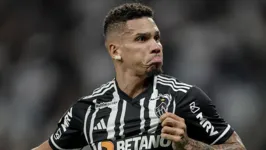 O artilheiro isolado do Campeonato Brasileiro 2023 é Paulinho, com 17 gols