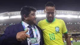 Presidente Edinaldo Rodrigues ao lado de Neymar, atacante da Seleção Brasileira