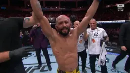 Estreando nos galos, o ex-campeão Deiveson Figueiredo teve boa atuação e superou Rob Font no UFC Austin.