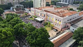 Devotos participam da tradicional missa no colégio Gentil que precede a saída da Imagem Peregrina para a Trasladação.