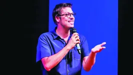 Ator, roteirista e diretor diz que encara a vida sempre pela lente do humor.