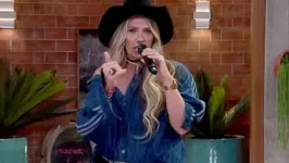 Adriane Galisteu à frente de A Fazenda; apresentadora mostrou atividades da 15ª temporada