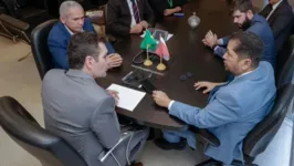 Ministro Jader Filho recebeu o deputado federal Henderson Pinto e o prefeito de Santarém, Nélio Aguiar, para discutir ações e medidas de combate à estiagem no oeste do Pará