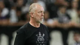 Mano defendeu o desempenho dos veteranos do Corinthians e explicou a substituição de Yuri Alberto na derrora para o Bragantino.