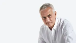 José Mourinho, que disse que "só um louco deixaria o Real", pode estaria interessado em assumir a Seleção Brasileira, segundo publicação britânica.