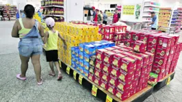 Consumidores buscam antecipar as compras para evitar o sufoco comum às vésperas do Natal