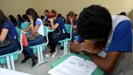 Alunos de escola em Belém fazem simulado do Enem