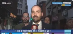 Eduardo Bolsonaro tem destacado sua afinidade com a extrema-direita na Argentina.