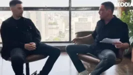 Renan Bolsonaro abriu o jogo sobre seu relacionamento com o ex-assessor Diego Pup em entrevista ao jornalista Leo Dias.