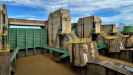 Hidrelétrica Santo Antônio, localizada no rio Madeira, a sete quilômetros de Porto Velho, em Rondônia