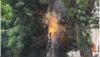 Imagem ilustrativa da notícia Vídeo: poste de energia pega fogo na Brás de Aguiar 
