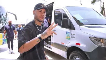 Imagem ilustrativa da notícia Neymar chega à Seleção em e brinca: "calor é na Arábia"