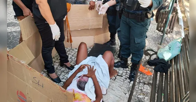 Imagem ilustrativa da notícia Vídeo: Mulher dá à luz na Praça da República em Belém