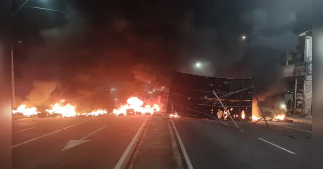 Imagem ilustrativa da notícia Protesto interdita trânsito no Parque Verde  em Belém