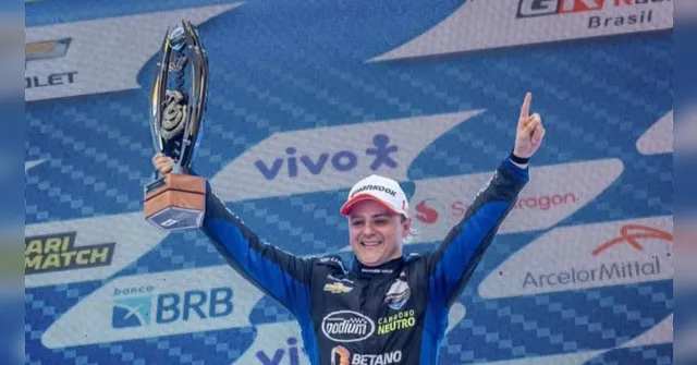 Imagem ilustrativa da notícia Felipe Massa vence pela primeira vez na Stock Car 