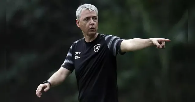 Imagem ilustrativa da notícia Botafogo tenta retomar liderança da Série A em Fortaleza