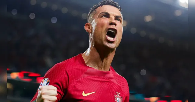 Imagem ilustrativa da notícia Cristiano Ronaldo marca 2 gols e garante vitória de Portugal