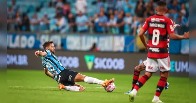 Imagem ilustrativa da notícia Grêmio vira pra cima do Flamengo e impõe 1ª derrota de Tite