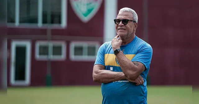 Imagem ilustrativa da notícia Leão pode tirar técnico Hélio dos Anjos do Paysandu