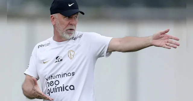 Imagem ilustrativa da notícia Mano foca no Brasileirão e adia renovações no Corinthians