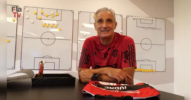 Imagem ilustrativa da notícia Vídeo: Tite se emociona com presente especial do Flamengo