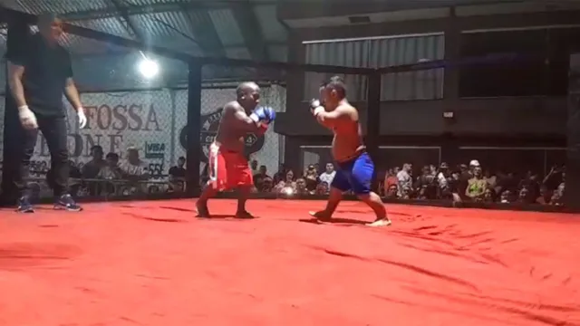 Imagem ilustrativa da notícia Vídeo: boxeadores com nanismo se enfrentam em Belém