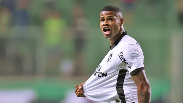 Imagem ilustrativa da notícia Botafogo vence América e segue a passos largos para o título