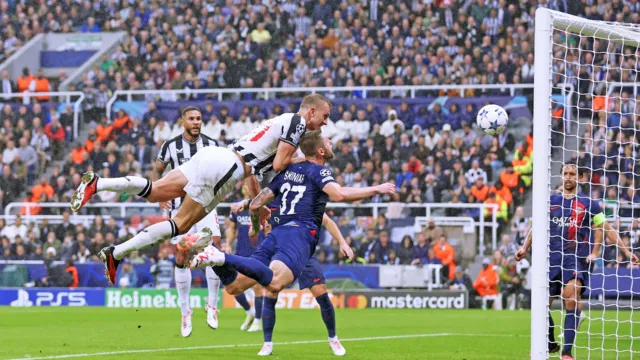 Imagem ilustrativa da notícia Newcastle humilha e goleia o PSG na Champions League