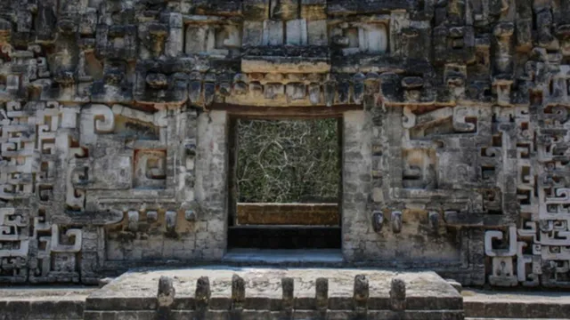 Imagem ilustrativa da notícia Altar do "Deus do inferno" é encontrado no México. Vem ver!