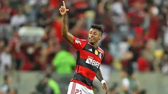 Imagem ilustrativa da notícia Flamengo supera o Palmeiras e renova com Bruno Henrique