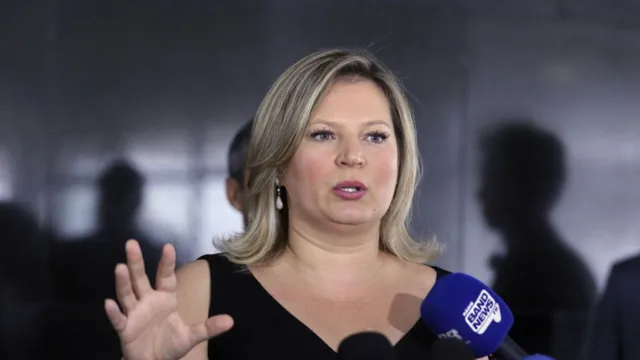 Imagem ilustrativa da notícia Joice Hasselman mostra antes e depois do corpo e surpreende