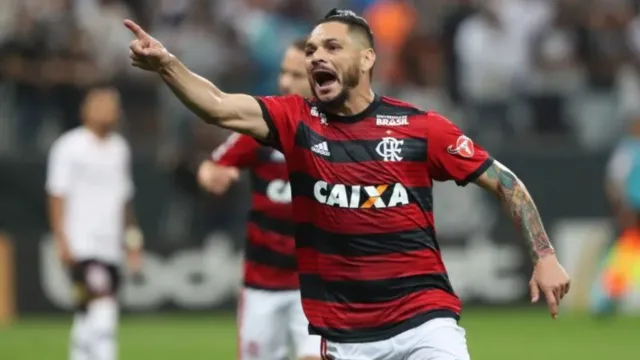 Imagem ilustrativa da notícia Santa Rosa inicia conversas com Pará, ex-Flamengo e Santos