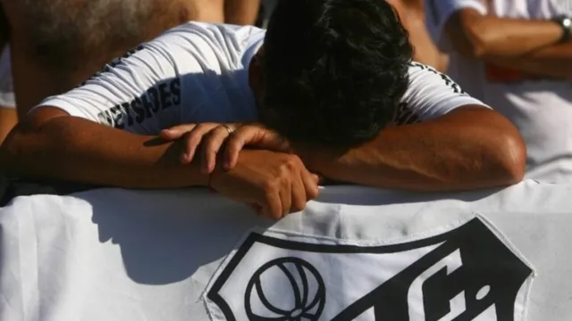 Imagem ilustrativa da notícia Santos não está sozinho: veja outros clubes que já caíram