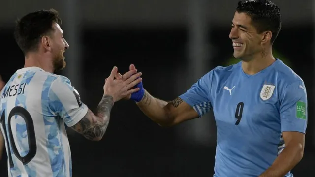 Imagem ilustrativa da notícia Em alta, Suárez volta a enfrentar Messi: Argentina x Uruguai