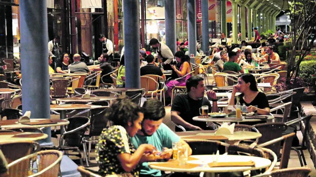 Imagem ilustrativa da notícia Bares e restaurantes pretendem abrir mais postos de trabalho