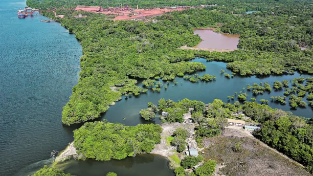 Imagem ilustrativa da notícia Mineração de bauxita impacta quilombolas no meio da Amazônia
