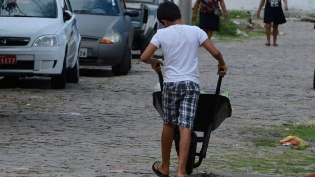 Imagem ilustrativa da notícia Brasil registrou 25 mil mortes de menores no trabalho