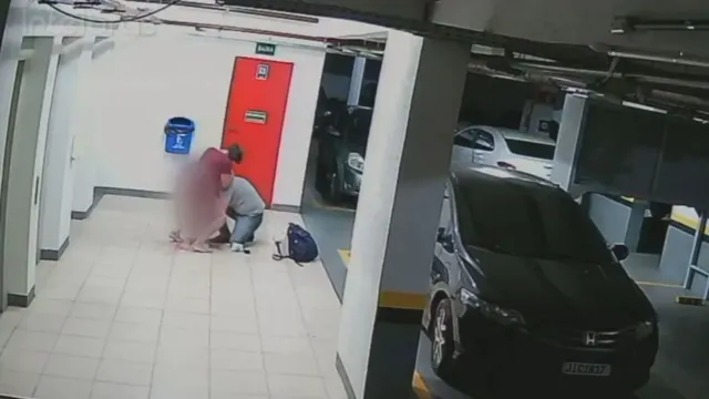 Imagem ilustrativa da notícia Vídeo mostra mulher dando à luz na garagem do prédio