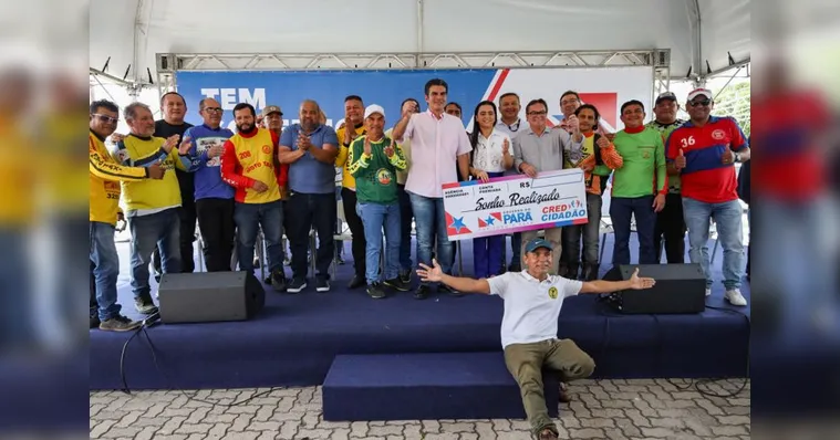 Imagem ilustrativa da notícia Mototaxistas recebem 150 veículos pelo programa Sua Casa