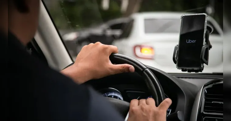 Imagem ilustrativa da notícia Veja como o motorista de Uber pode ganhar R$ 1.000